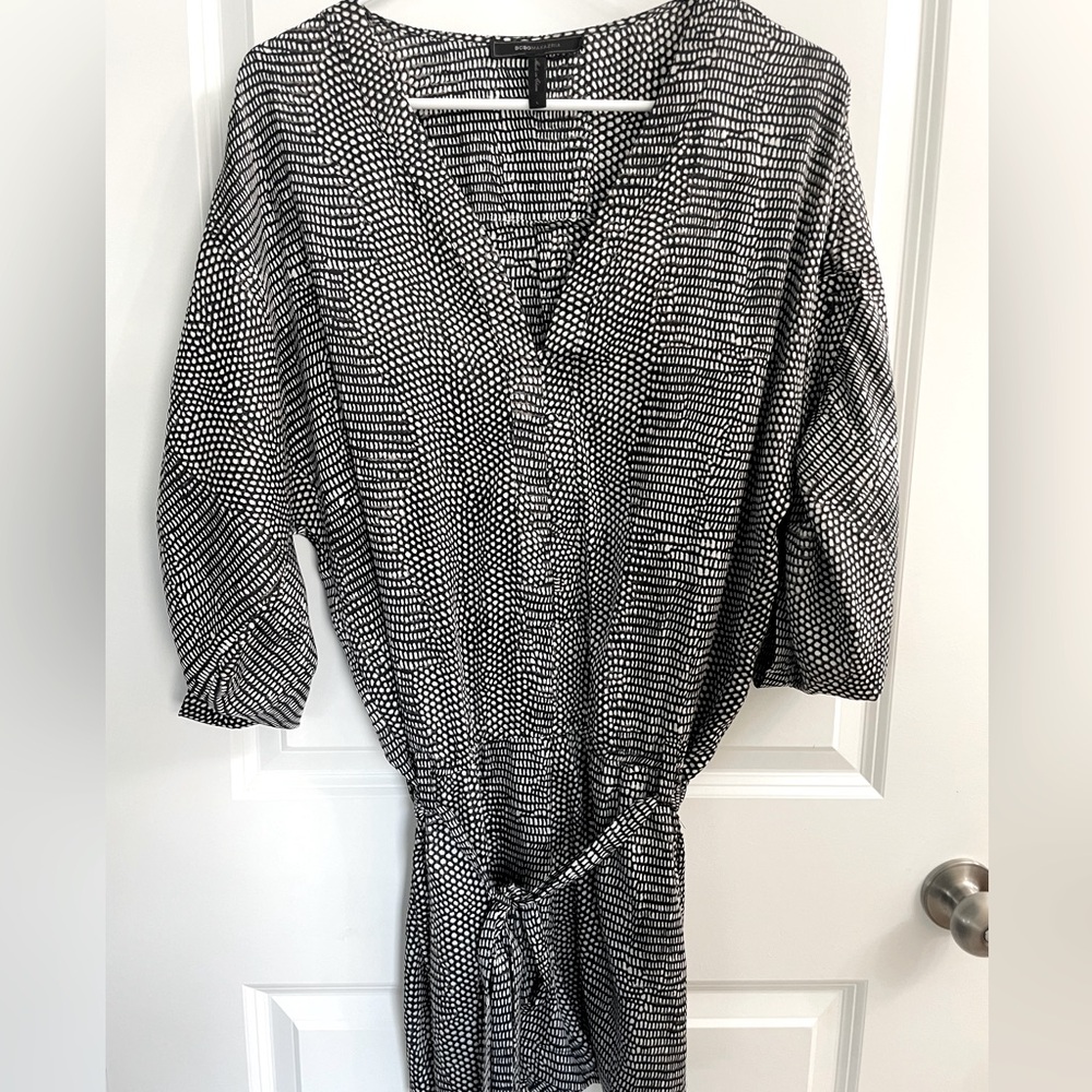 BCBGMaxazria white and white romper size large
